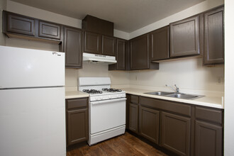 Western Gallagher Apartments in El Paso, TX - Building Photo - Interior Photo