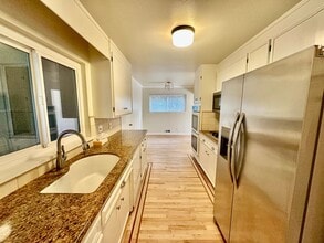 888 Forest Ridge Dr in San Jose, CA - Building Photo - Building Photo