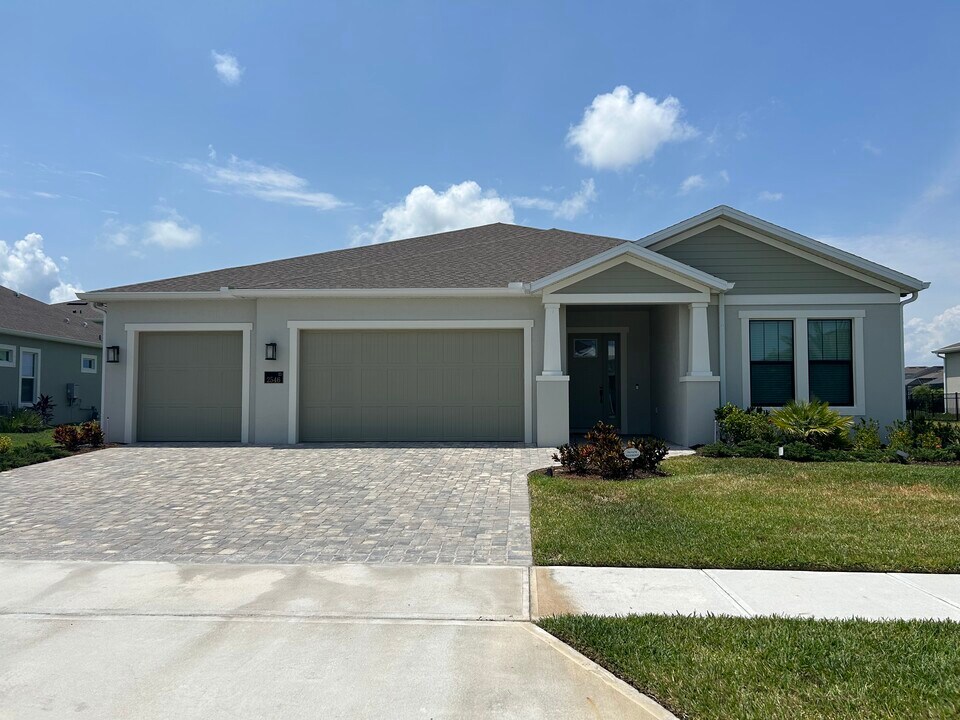 2546 Kamin Dr in Melbourne, FL - Building Photo