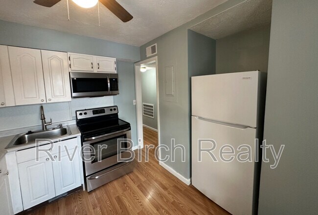 1600 S 6th St in Springfield, IL - Foto de edificio - Building Photo