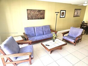 2097 S Ocean Dr in Hallandale Beach, FL - Building Photo - Building Photo