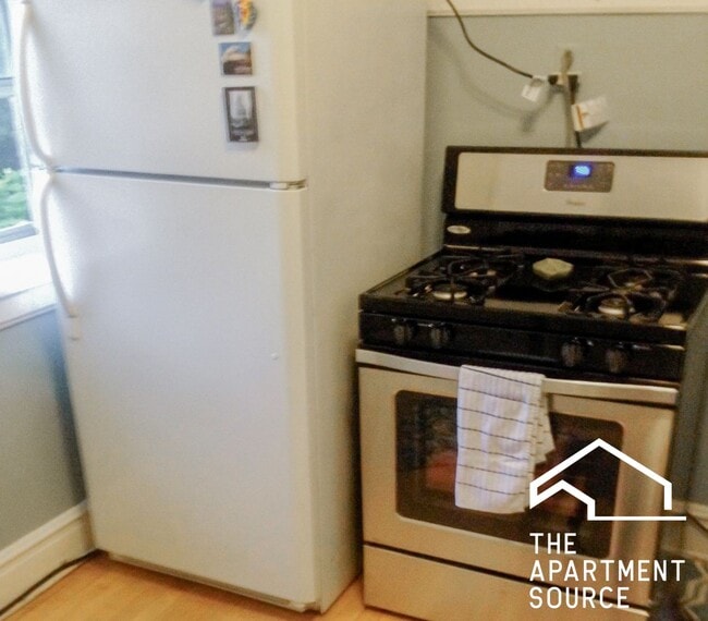 3817 N Lawndale Ave, Unit 3W in Chicago, IL - Building Photo - Building Photo