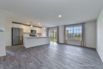 2068 Canyon Creek Ct in Aurora, IL - Building Photo - Building Photo