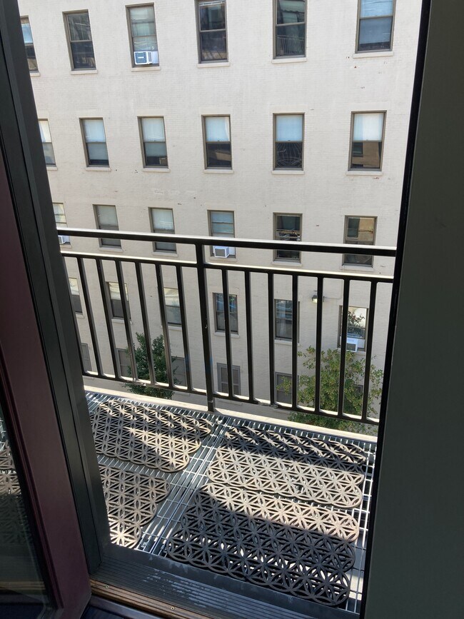 257 Northampton St, Unit 509 in Boston, MA - Building Photo - Building Photo