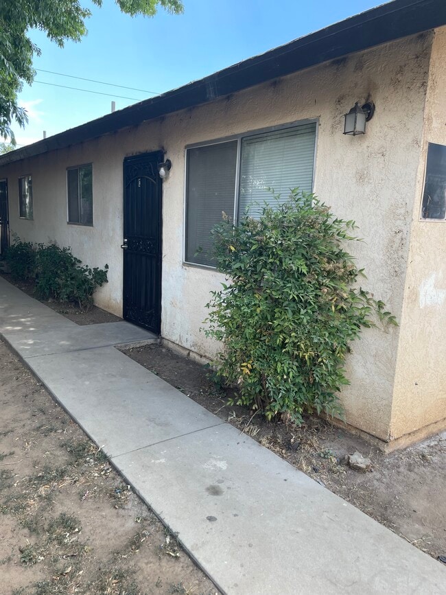 21410 Golden Hills Blvd, Unit C in Tehachapi, CA - Building Photo - Building Photo