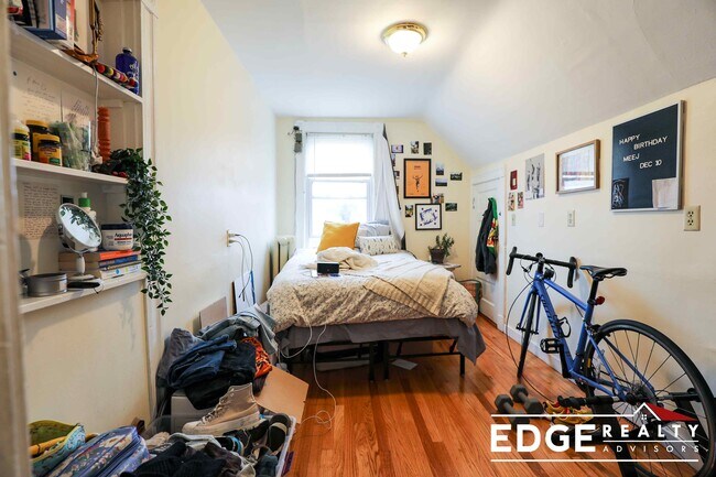 50 Brainerd Rd, Unit 3 in Boston, MA - Foto de edificio - Building Photo