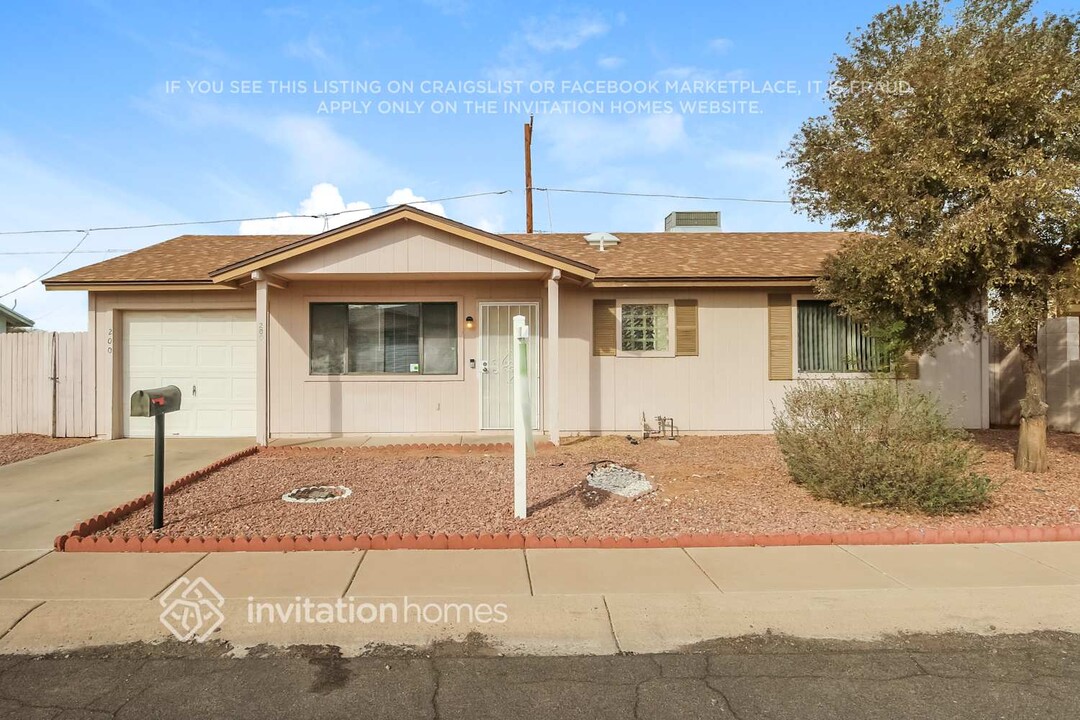 200 S Stardust Ln in Apache Junction, AZ - Building Photo