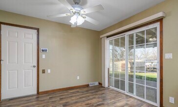 404 Elm Tree Dr in Jefferson City, MO - Building Photo - Building Photo