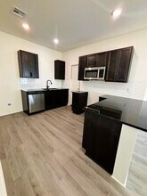 5203-5205 S Chase Cir in Wichita, KS - Building Photo - Building Photo