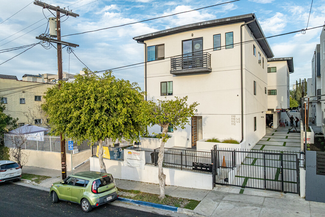 1110 S Mariposa Ave in Los Angeles, CA - Foto de edificio