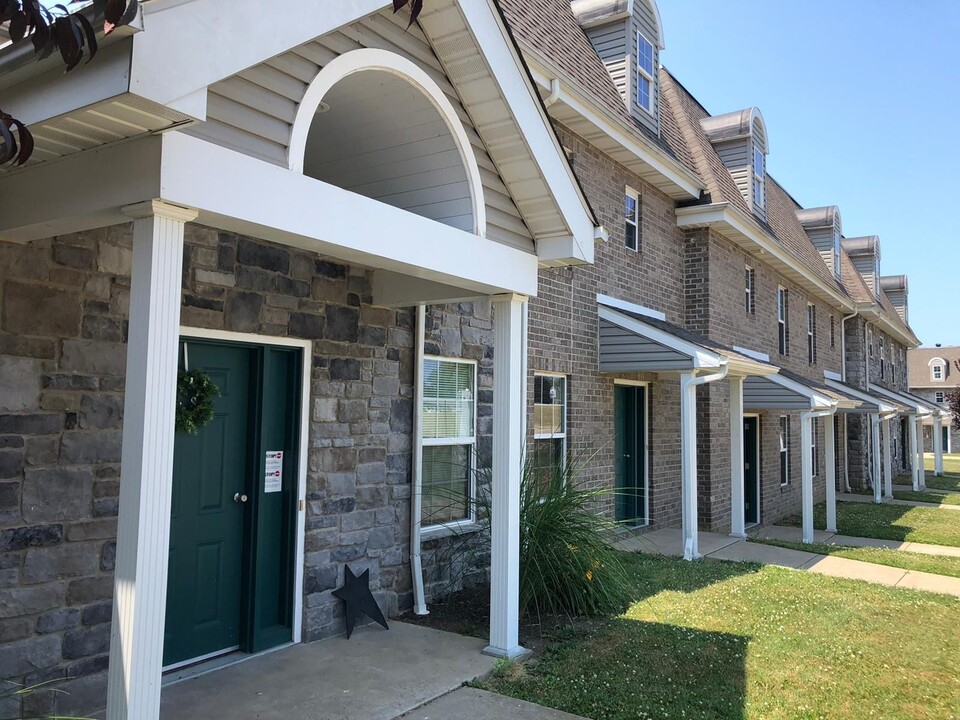 Granite Ridge Apartments in North East, PA - Building Photo