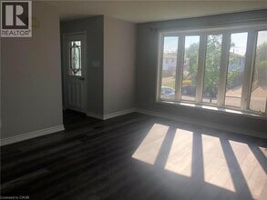 29 Birchcliffe Crescent in Hamilton, ON - Building Photo - Building Photo