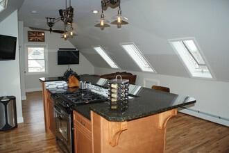 345 State St in Bangor, ME - Building Photo - Building Photo