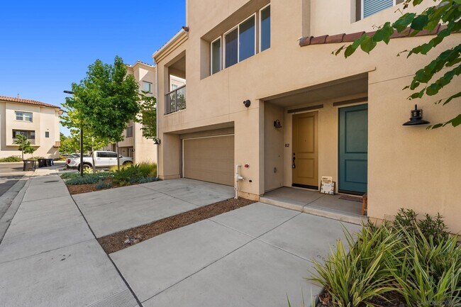 1207 Paseo Seashore in San Diego, CA - Building Photo - Building Photo