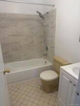 1-72 Parkcenter Drive Unit in Deer Park, NY - Building Photo - Building Photo