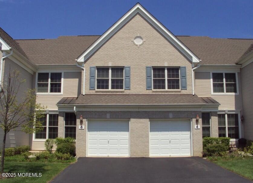 6 Fells Dr in Englishtown, NJ - Building Photo