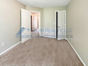 1716 Old Dogwood in Jonesboro, GA - Building Photo - Building Photo