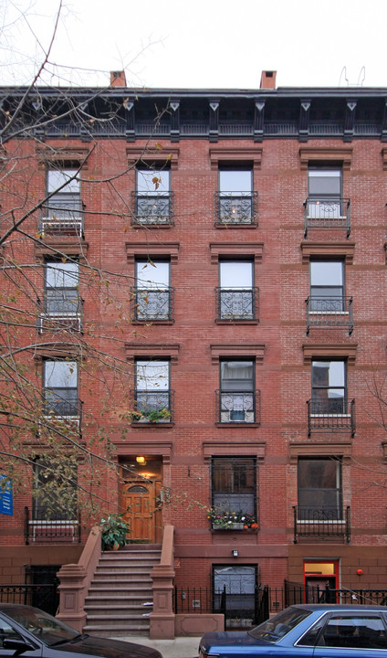 254 W 123rd St in New York, NY - Building Photo