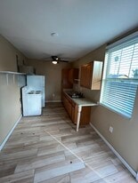 7342 N 38th Dr, Unit 1 in Phoenix, AZ - Building Photo