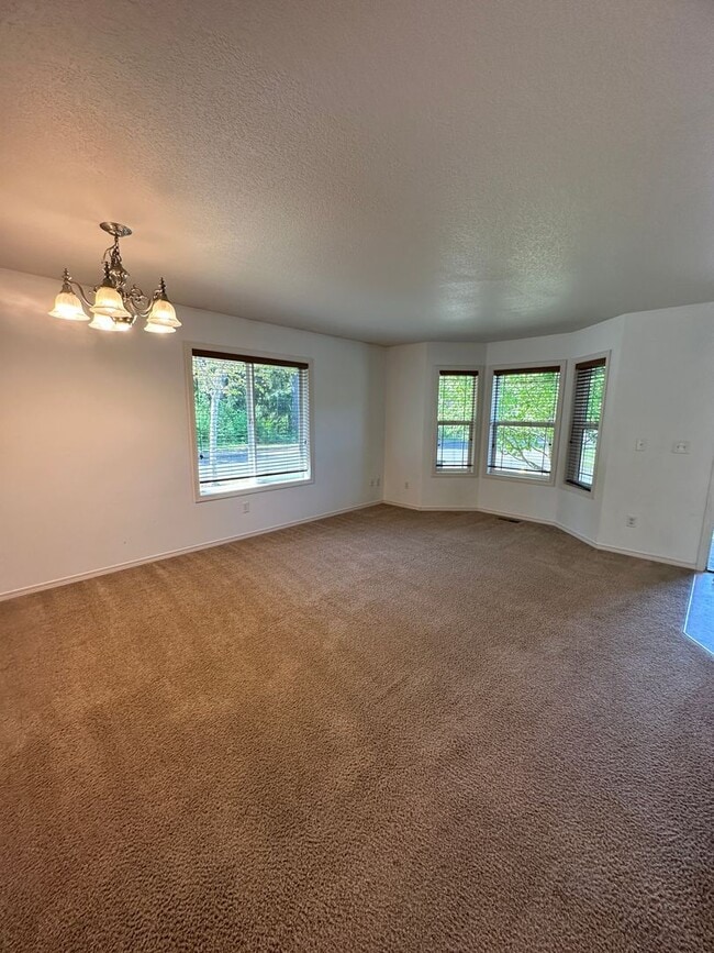 3604 Astaire St NE in Lacey, WA - Building Photo - Building Photo