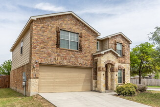 102 Ville Serene in San Antonio, TX - Foto de edificio - Building Photo