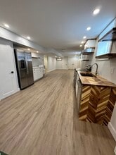 10 Hillside Ave, Unit B in Providence, RI - Building Photo - Building Photo