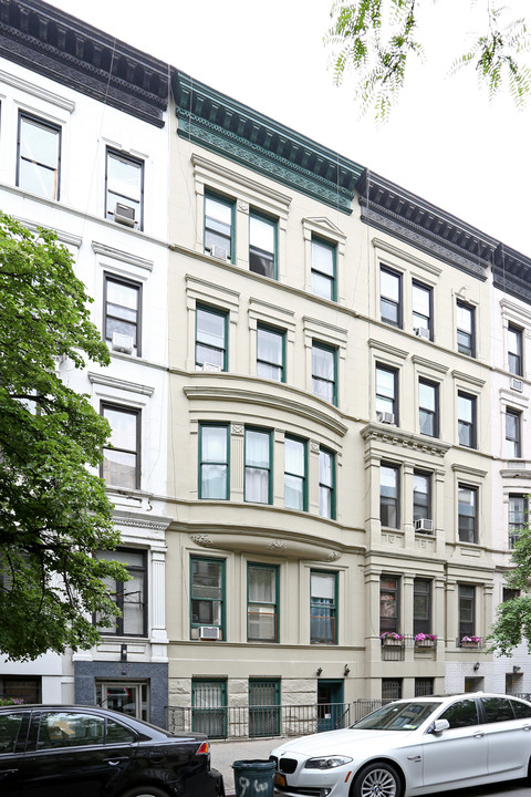 117 W 75th St in New York, NY - Foto de edificio