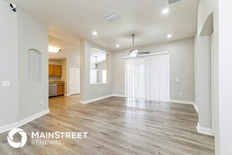 319 Erie Ct in Kissimmee, FL - Foto de edificio - Building Photo