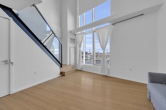 1 Earhart St in Cambridge, MA - Foto de edificio - Building Photo