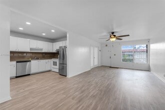 12820 SW 43rd Dr in Miami, FL - Building Photo - Building Photo