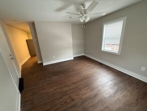 30 E 4th St in Lexington, NC - Foto de edificio - Building Photo