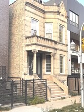 2826 W Lyndale St in Chicago, IL - Building Photo - Building Photo