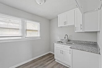 8402 Brockton St in Houston, TX - Building Photo - Building Photo