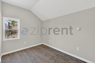 158 Cliff St in Norwich, CT - Building Photo - Building Photo