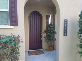 2587 Escala Cir in San Diego, CA - Building Photo