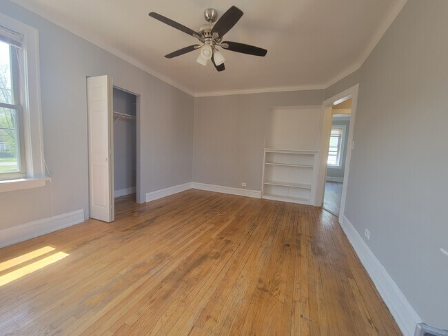 5905 W Huron St in Chicago, IL - Building Photo - Building Photo