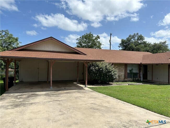 property at 317 Briarwood Dr