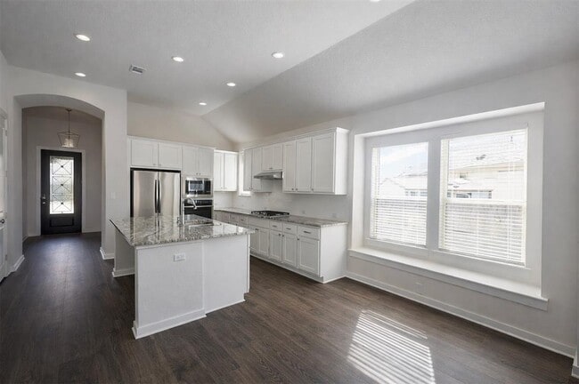 155 Rosebush Dr in Liberty Hill, TX - Building Photo - Building Photo