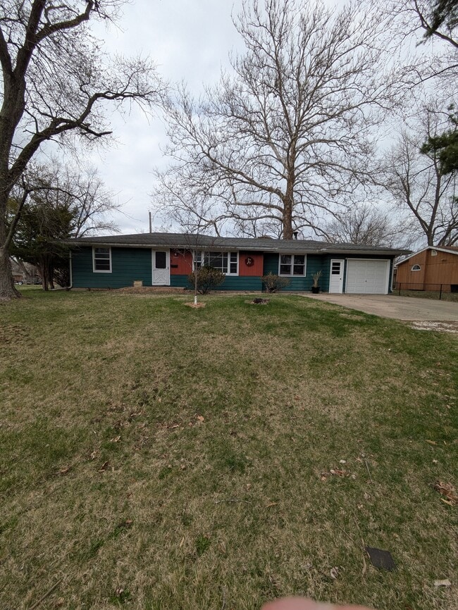 property at 3307 N Brooks Ln