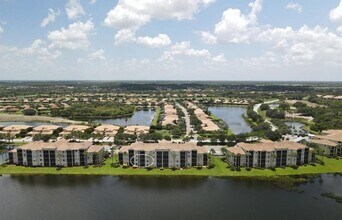 7803 Grand Estuary Trl, Unit 2nd Fl in Bradenton, FL - Foto de edificio - Building Photo
