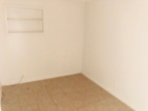 210 Lee Dr in Orange Park, FL - Foto de edificio - Building Photo