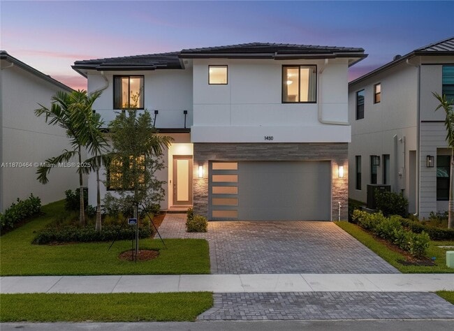 property at 1450 SW 23rd St