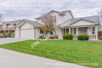 2596 S Velvet Falls Way in Meridian, ID - Building Photo - Building Photo