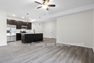 212-B-212 E Johnson Cir in Clarksville, TN - Building Photo - Building Photo