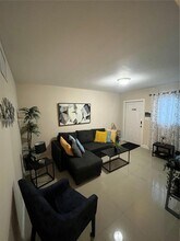 441 NW 7th Terrace in Fort Lauderdale, FL - Building Photo - Building Photo