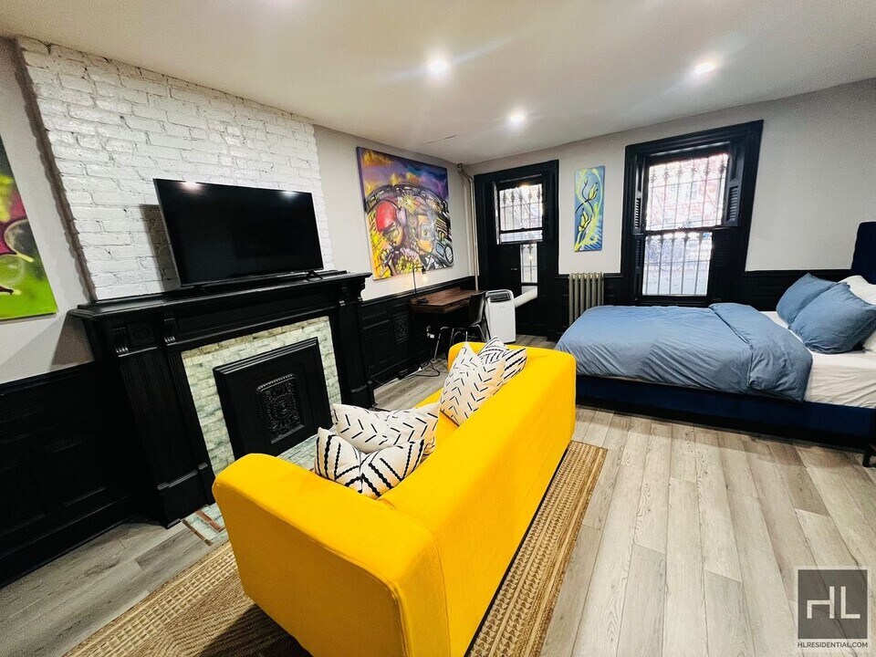 HALSEY STREET in Brooklyn, NY - Building Photo