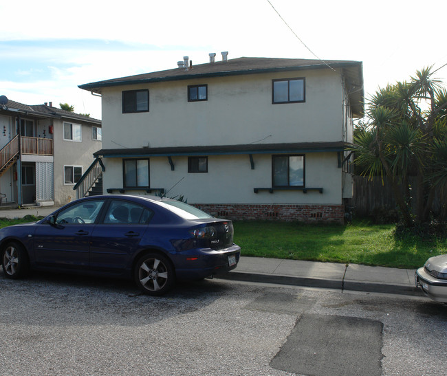 206 Bancroft Way in Pacifica, CA - Foto de edificio - Building Photo