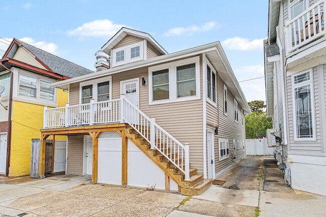 property at 3 S Richards Ave