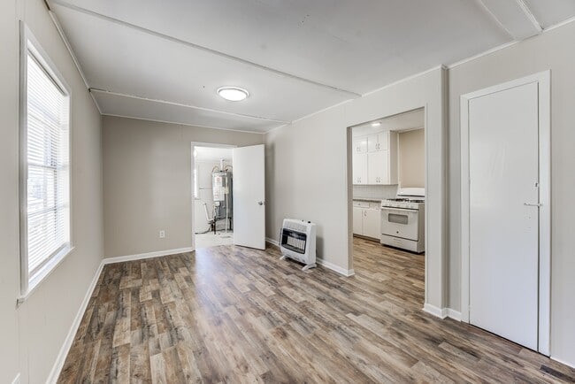 property at 711 Cherokee Dr