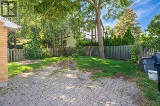 256 The Kingsway in Toronto, ON - Building Photo - Building Photo